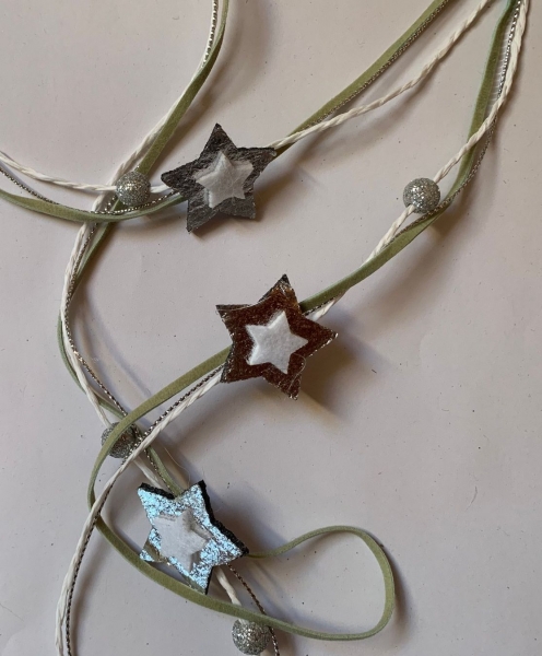 Band Delia, mit Stern grün-silber